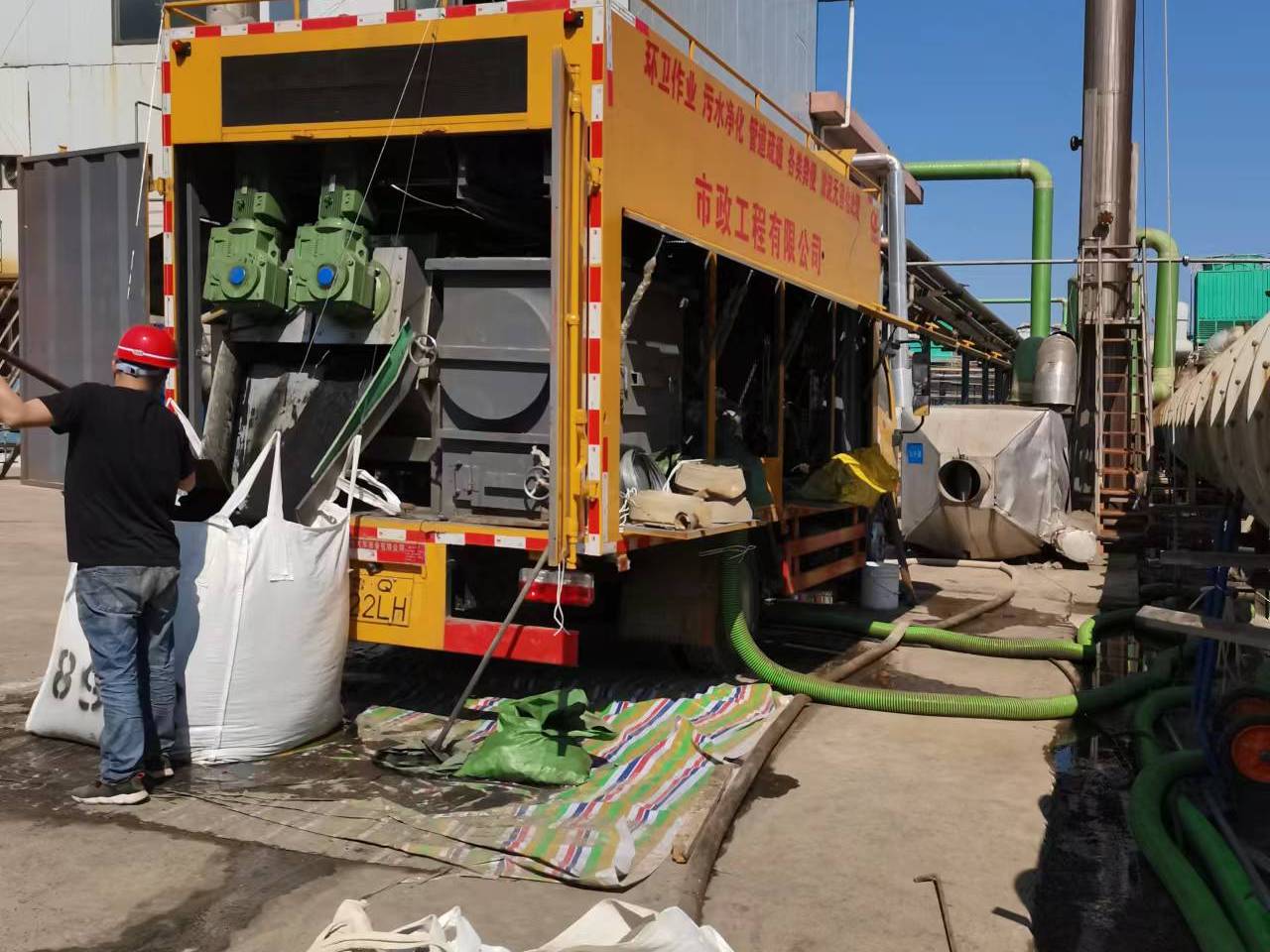 沙河淤泥压干处理